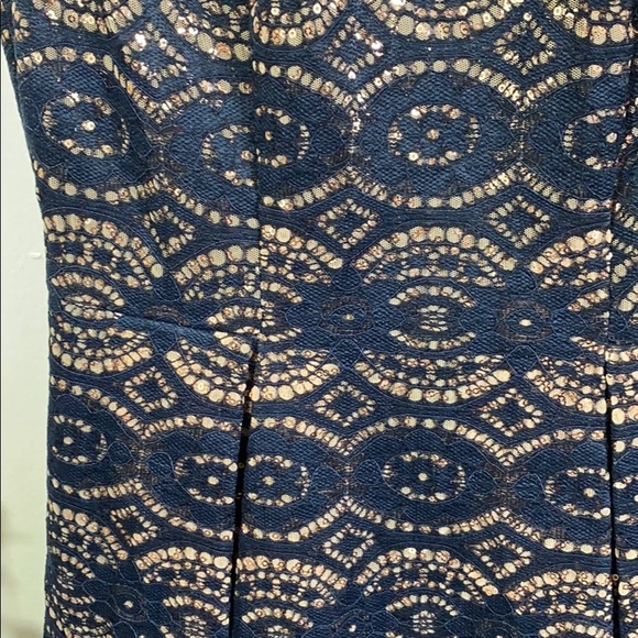 Vince Camuto Sheath Dress - Picture 3 of 14